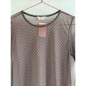 Topp Mesh, Brun med prickar, Mita - Three M    BERÄKNAD LEV: MARS