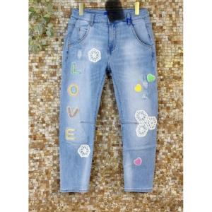 Jeans med spets och applikationer, Love - Qnuz