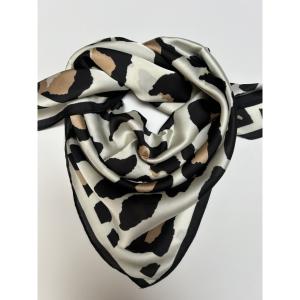 Scarves, Leo Creme / Svart / Sand (70x70 cm) - Three M