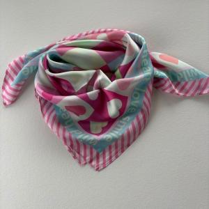 Scarves, Cerise / Multi med hjärtan (70x70 cm) - Three M