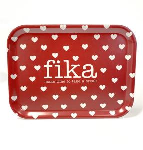 Bricka Fika, Röd med vita hjärtan - Mellow Design (rektangulär)