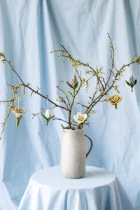 Påsklilja Ornament, Vit Tovad Ull, 6 cm (14616) - Én Gry & Sif