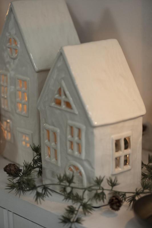 Keramikhus för värmeljus, Cremefärgat med 3-kantigt takfönster    LEV OKT