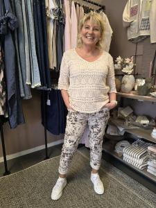 Virkad topp, Beige Mona - Caramelle Fashion