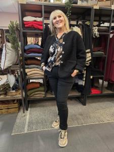 Magiskt stretchig byxa, Svart Plussize (Karin) - Soulful Fashion