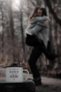 Emaljmugg: F*CK Valentines Day - Mellow Design