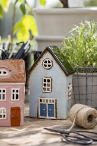 Keramikhus för värmeljus, Nyhavn, Ib Laursen (27642-23) Ljusblått med blå dubbeldörr