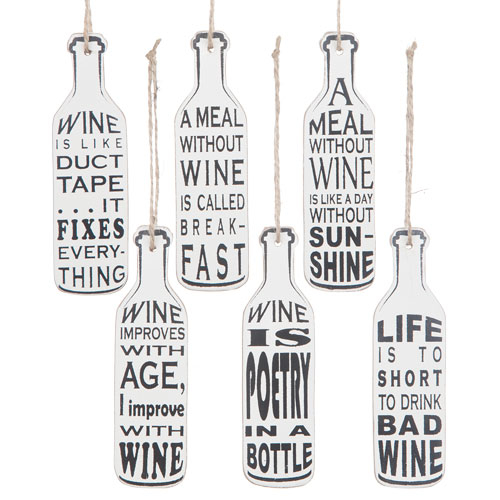 Tags i trä, i form av en vinflaska - Wine is like