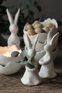 Majas Bunny som kan hålla ex blomma (240324) - Majas Cottage