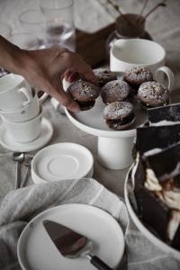 ERNST Kaffekopp med fat, Vanilj     BERÄKNAD LEV: 11/12