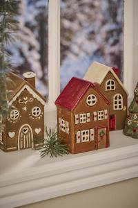 Keramikhus För Värmeljus, Brunt med vita fönster och brun dörr (27651-14) - IB Laursen