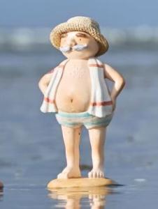 IB Laursen, Herre i badkläder - Solhatt och badhandduk runt halsen