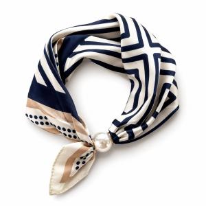 Scarves med magnetknäppe (vit pärla), Ränder Marin / Vit (70x70 cm) - Three M