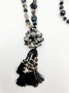 Halsband Långt, Maffig kula och tofsar, Svart - Cat & Co