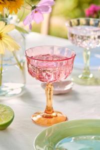 Vinglas 2-färgat - Ib Laursen     BERÄKNAD LEV: MAJ