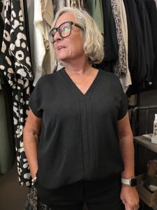 Topp med kort ärm, Svart Helena - Caramelle Fashion