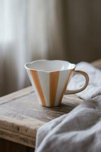 Majas Mugg, Randig ockra - Majas Cottage