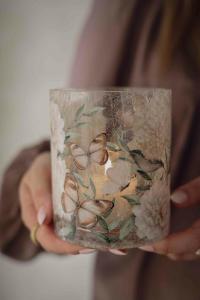 Majas Lykta Hortensia & Butterflies 10x10 cm - Majas Cottage    BERÄKNAD LEV: APRIL