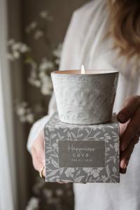 Majas Doftljus - Happiness Cava - Majas Cottage    BERÄKNAD LEV: JAN