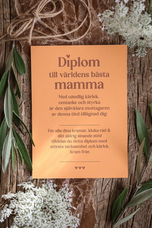 Majas Stort Vykort / diplom Mamma - Majas Cottage    BERÄKNAD LEV: APRIL