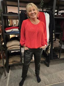 Topp Glittrig, Röd Viktoria - Caramelle Fashion