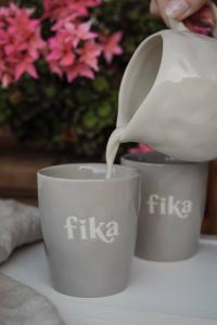 Majas Mugg Fika, Grå utan öra - Majas Cottage    BERÄKNAD LEV: FEB