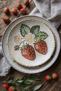 Majas Fat Strawberry Mosaic Litet 21x2,5 cm - Majas Cottage