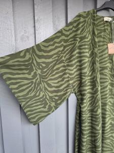 Kimono Zebra Green, Mora - Coconut Milk