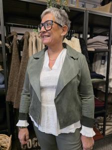 Kavaj i "mocka", Khaki Sylvia (Kort) - Caramelle Fashion