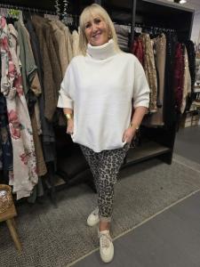 Stickad tröja med polo, Creme Nelly - Caramelle Fashion