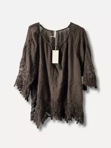 Blus med spetsar, Brun Steffi - Reunion   KOMMER SNART!