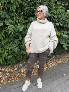 Magisk byxa, Brun med mörka blommor, Lina - Caramelle Fashion