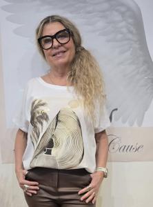 T-shirt Inze, Sunset (Kvinna med stor solhatt) - Soulful Fashion
