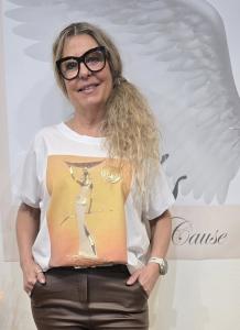 T-shirt Inze, Africa (Kvinna i solnedgång) - Soulful Fashion