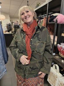 Jacka Camo, Indra - Qnuz