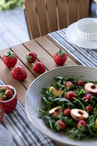 Jordgubbe, Stor liggande dekoration, 8x6 cm - Storefactory