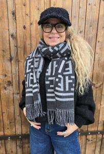 Halsduk med fransar, Grafiskt mönster, Svart / Grå, Seline - Soulful Fashion