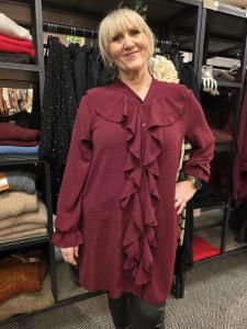 Klänning / Långskjorta med volang, Vinröd Louise - Caramelle Fashion