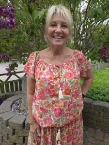 Blus / Topp med tofsar, Blommig Lani - Coconut Milk