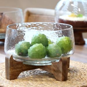 Hamrad glasskål på träfot - Chic Antique