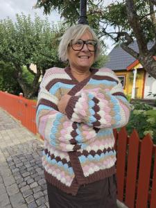 Stickad Kofta, Randig brun/rosa/offwhite/ljusblå/taupe, Nelly - Caramelle Fashion