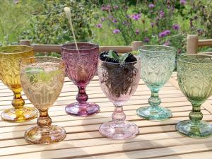 Vinglas i pressat glas, Saint-Émilion - Chic Antique
