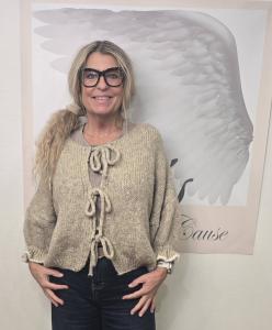 Kofta med knyt, Stickad Sand, Annika - Soulful Fashion