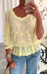 Topp med spets och brodyr, Fjärilsärm Gul, Grace - Love Forever