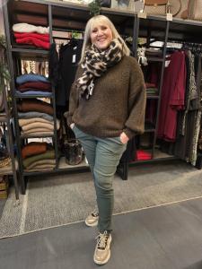 Magiskt stretchig byxa, Grön Plussize (Karin) - Soulful Fashion