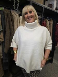 Stickad tröja med polo, Creme Nelly - Caramelle Fashion