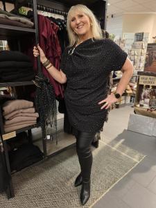 Klänning, Glittrig med silverdetalj, Svart Grace - Caramelle Fashion