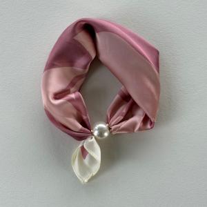 Scarves med magnetknäppe (vit pärla), Ljung / Gammelrosa (70x70 cm) - Three M