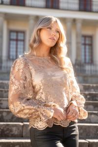 Blus med spets och satinband i nacken, Guld Amandine - Capri Collection