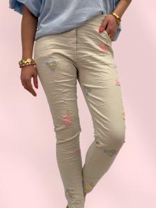 Magisk byxa med broderade blommor, Beige Mirela  - Gemini